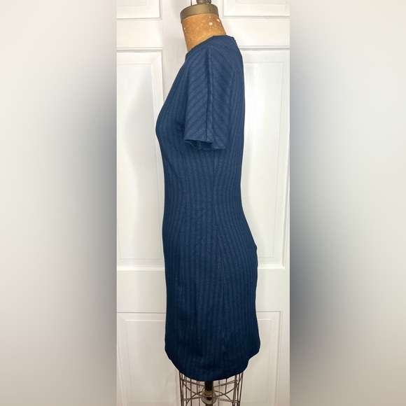 Theory Dolman Shift Dress in Striped Knit Navy Blue Sz P - Picture 6 of 12